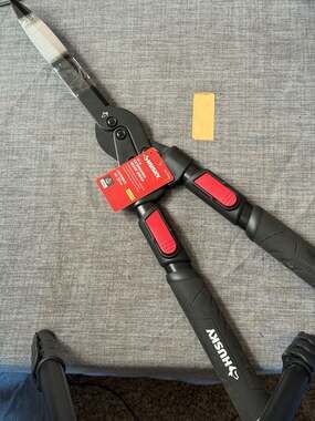 Husky 26 in. to 32 in. Extendable Hedge Shear